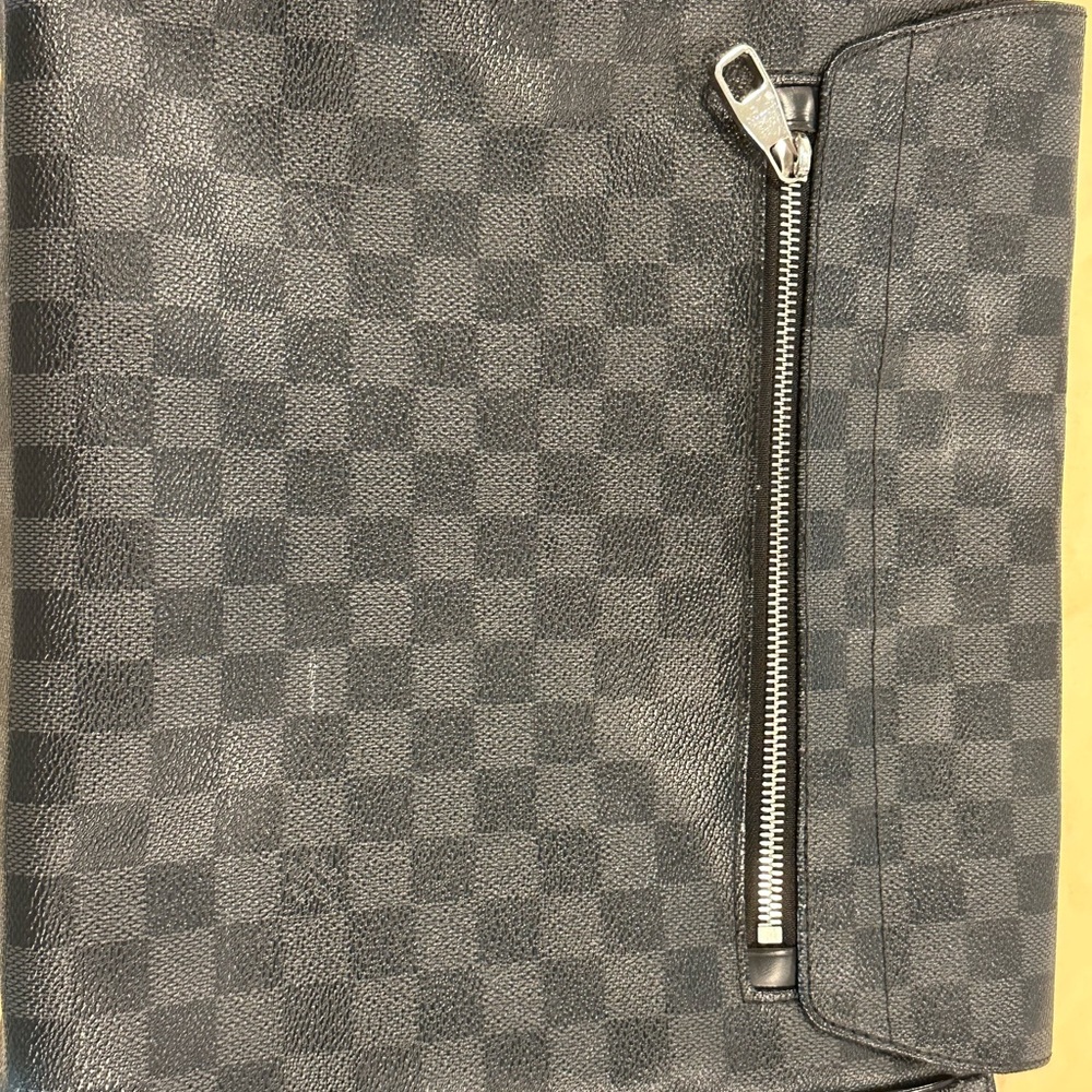 Louis Vuitton Damier District PM Messenger Bag - Picture 14 of 15